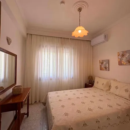 Thalia Sea View Lejlighed *